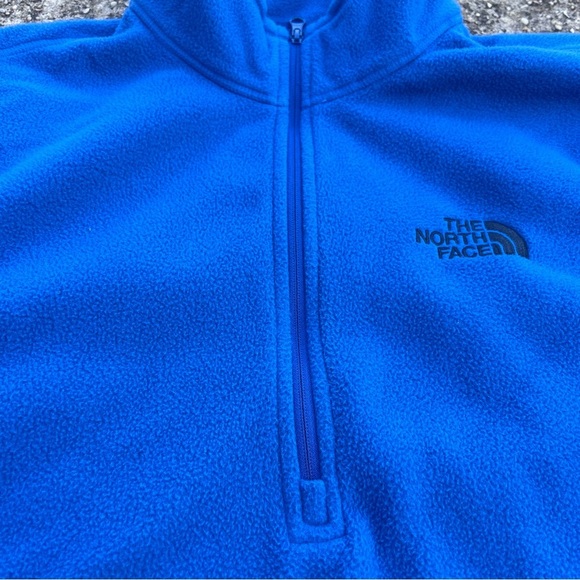 The North Face Men's Vibrant Blue Fleece Jacket - Picture 10 of 10